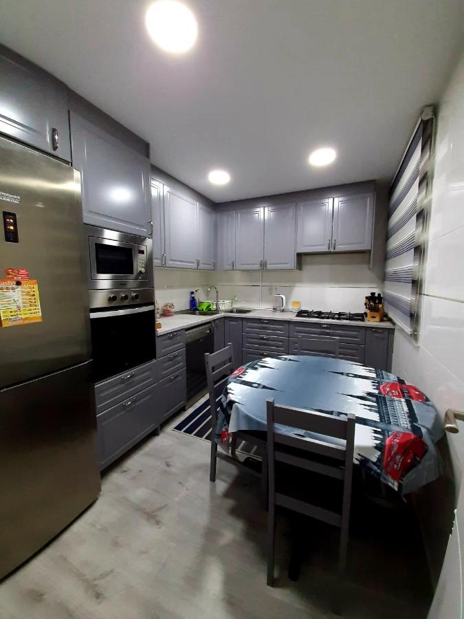 Nur Apartment Terrassa Exteriör bild